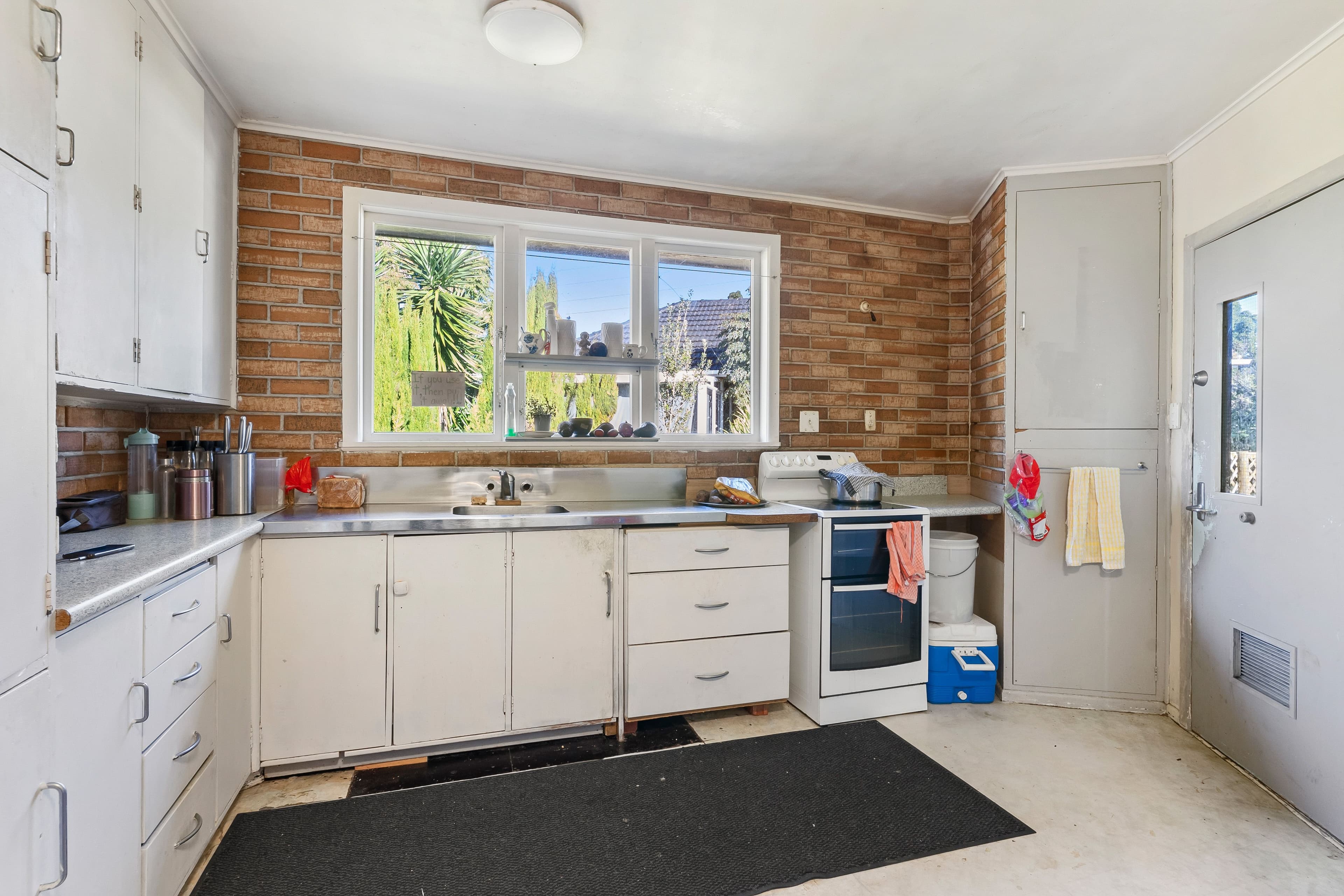 66 Clayton Avenue, photo 4